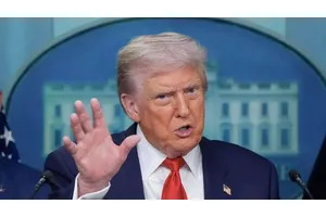 100% Tariff Threat: Trump Warns Canada Over China Trade Deal & Logistics Impact